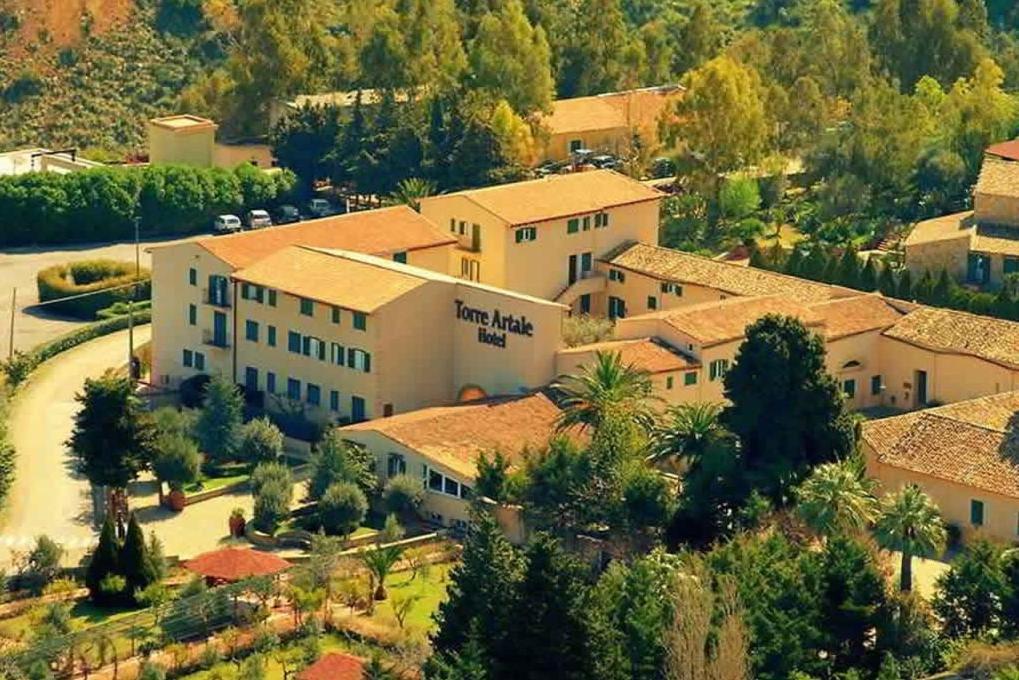 Отель Ah Premium Borgo Torre Artale Трабия Экстерьер фото