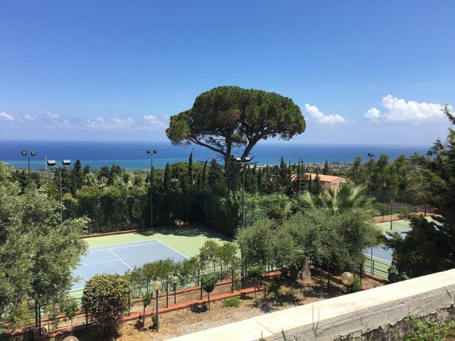 Отель Ah Premium Borgo Torre Artale Трабия Экстерьер фото